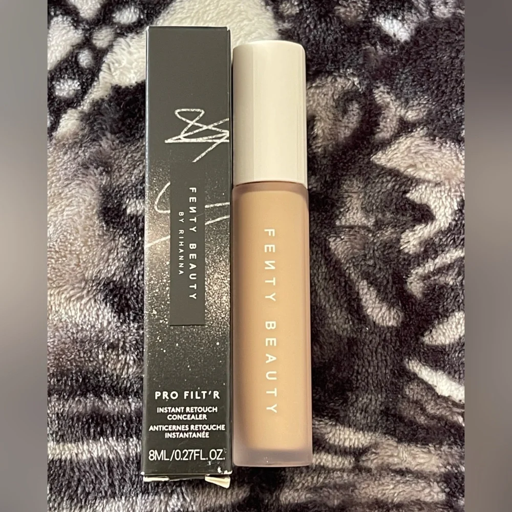 Fenty 190 Pro Filt'r Instant Retouch Concealer